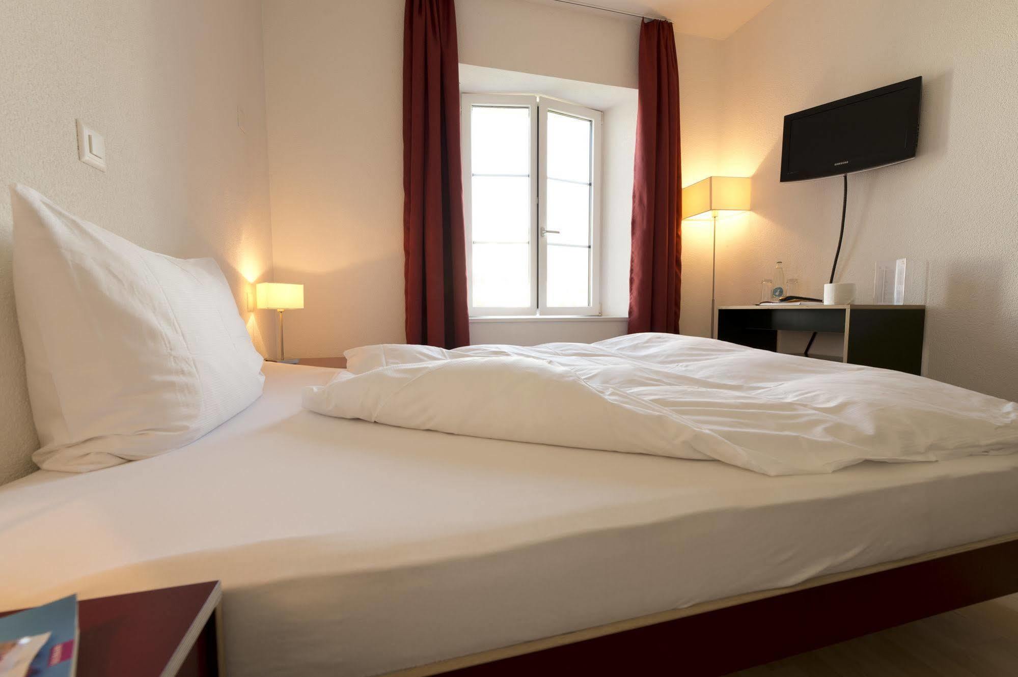 Baeren Self Check-In Hotel Solothurn Eksteriør billede
